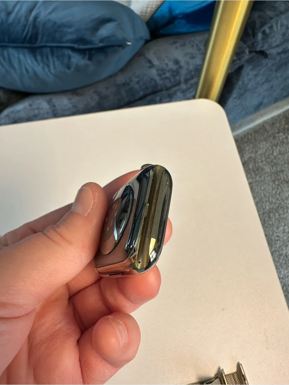 Apple Watch Series 7 (GPS + Cellular, 45mm) Gold